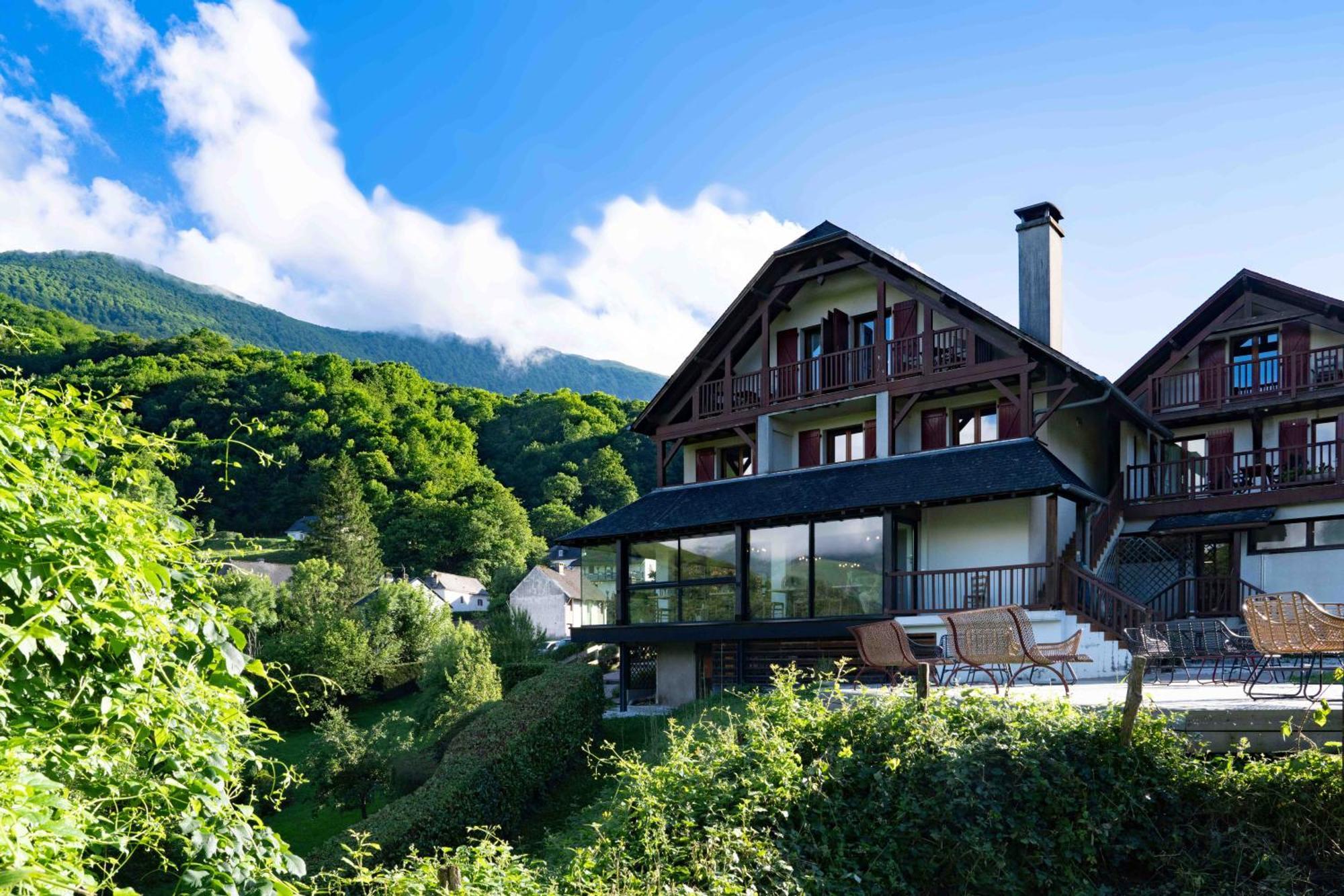 Logis Hotel Etchemaite Лару Екстериор снимка