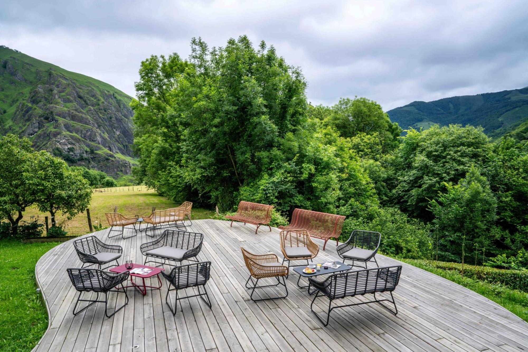 Logis Hotel Etchemaite Лару Екстериор снимка