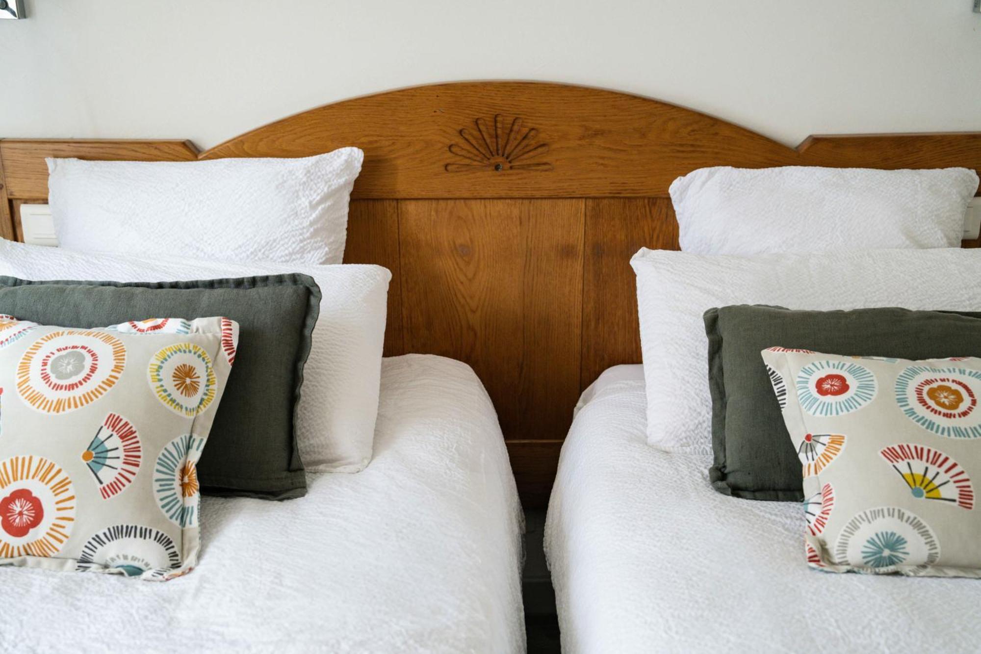 Logis Hotel Etchemaite Лару Екстериор снимка