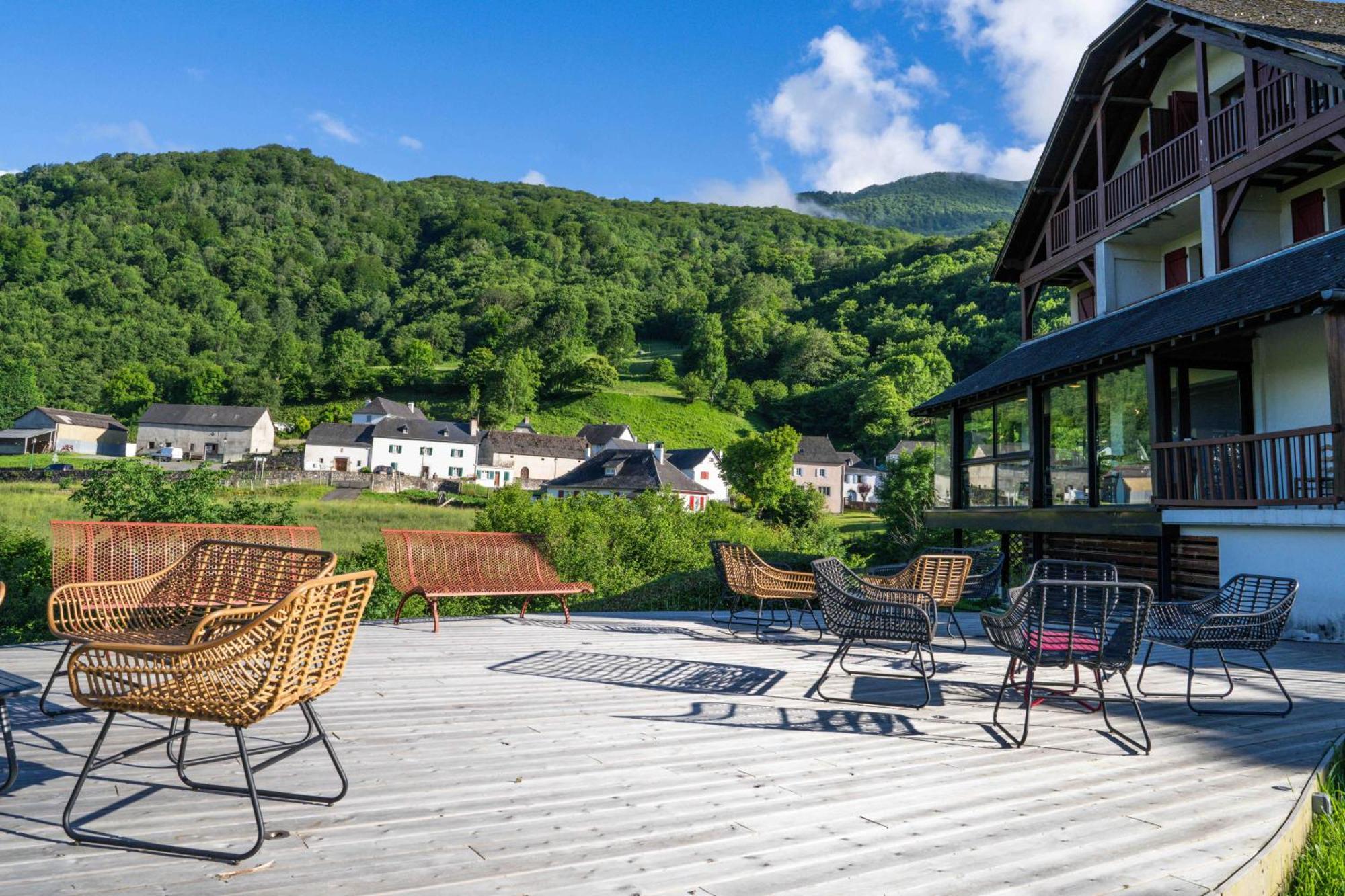 Logis Hotel Etchemaite Лару Екстериор снимка