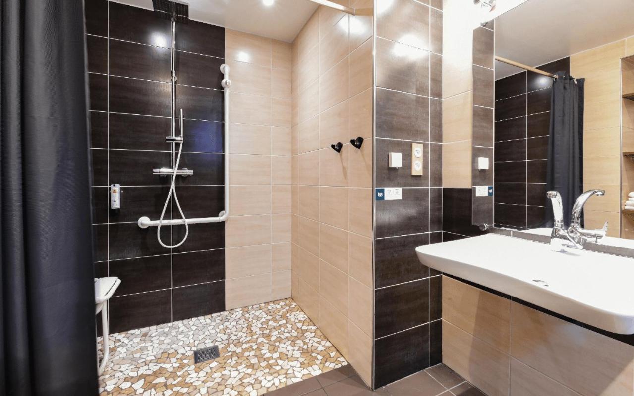 Logis Hotel Etchemaite Лару Екстериор снимка